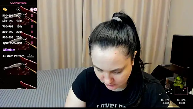 AlanaBrox online show from 04.10.26