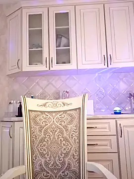 Snapshot of mom4you chatting on 03.09.25 mom4you online show from 03.09.25