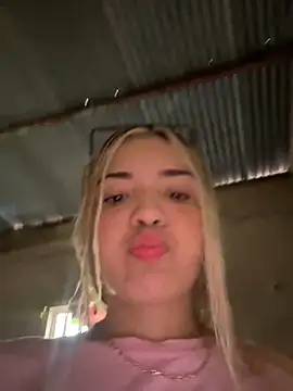 Snapshot of Sarita-candy chatting on 12.30.24 Sarita-candy online show from 12.30.24