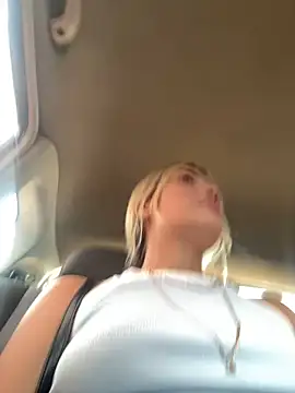 Snapshot of Sarita-candy chatting on 02.23.25 Sarita-candy online show from 02.23.25