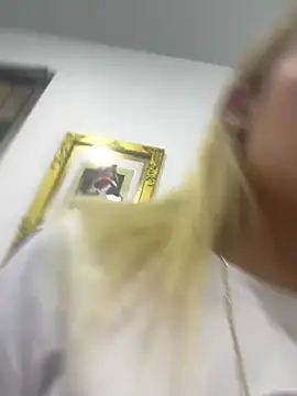 Snapshot of Sarita-candy chatting on 03.01.25 Sarita-candy online show from 03.01.25