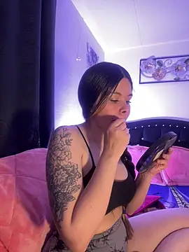 Snapshot of carolina16love chatting on 05.17.26 carolina16love online show from 05.17.26