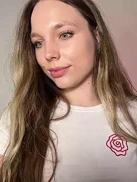 Snapshot of Sara_Browney chatting on 02.11.25 Sara Browney online show from 02.11.25