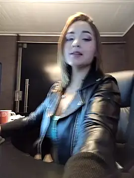 Snapshot of Emiily_W chatting on 01.13.25 Emiily W online show from 01.13.25