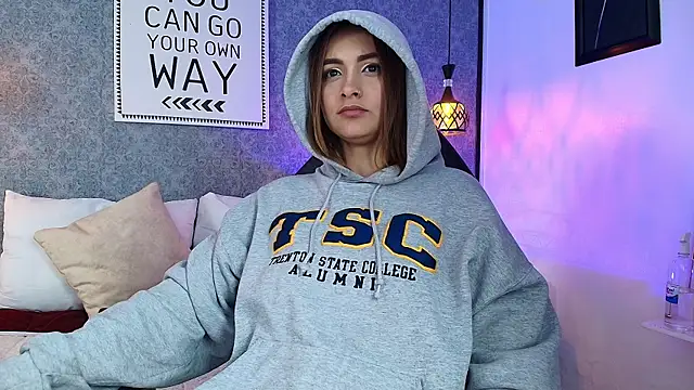 Snapshot of Emiily_W chatting on 01.21.25 Emiily W online show from 01.21.25