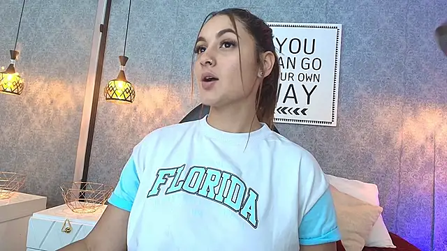 Snapshot of Emiily_W chatting on 01.26.25 Emiily W online show from 01.26.25