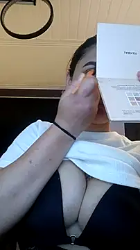 Snapshot of Emiily_W chatting on 03.20.25 Emiily W online show from 03.20.25