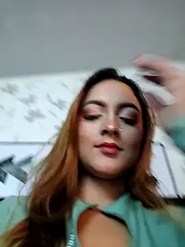 Snapshot of Emiily_W chatting on 11.27.25 Emiily W online show from 11.27.25