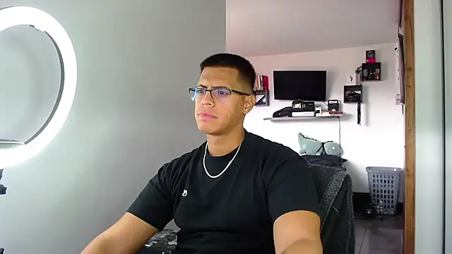 Snapshot of _John_Boy_ chatting on 04.05.26 John Boy online show from 04.05.26