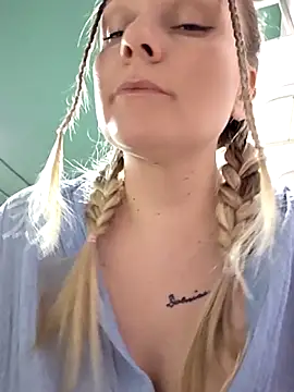 Bondgirl 013 online show from 04.05.26