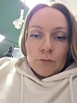 Bondgirl 013 online show from 04.09.26