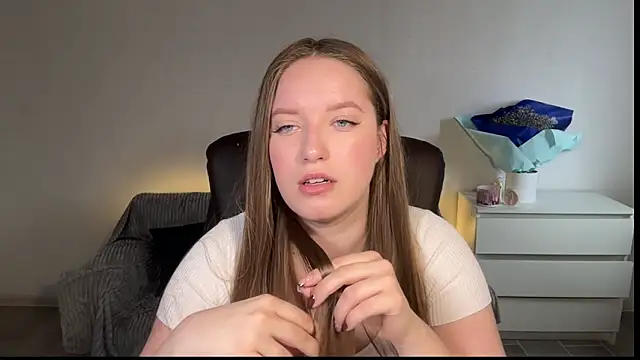 EvaMaddison online show from 04.09.26