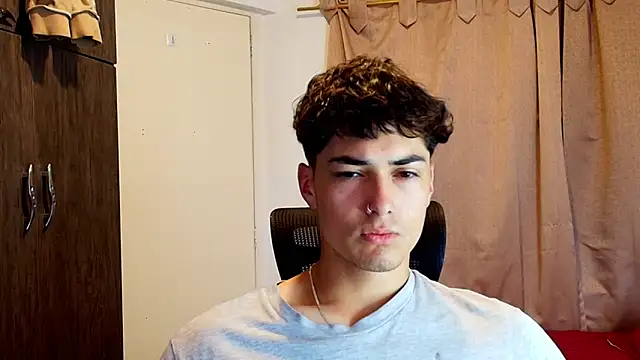 Snapshot of jimmy_class chatting on 12.16.25 jimmy class online show from 12.16.25