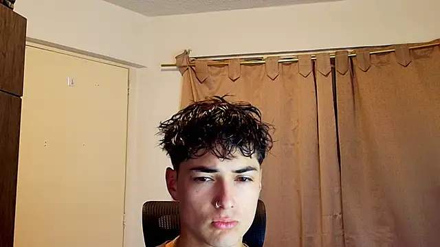 Snapshot of jimmy_class chatting on 12.17.25 jimmy class online show from 12.17.25