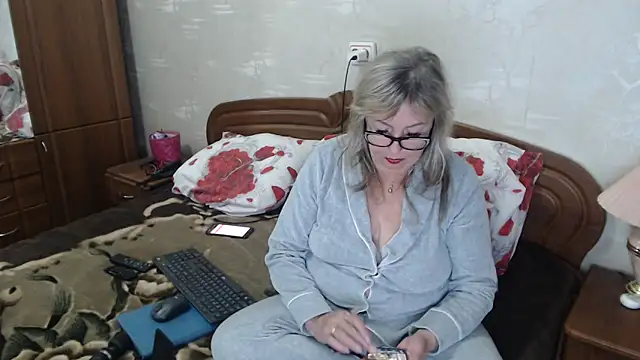 Snapshot of Kallliina chatting on 10.02.25 Kallliina online show from 10.02.25