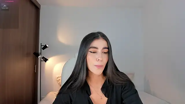 RebeccaBaxter online show from 03.31.26