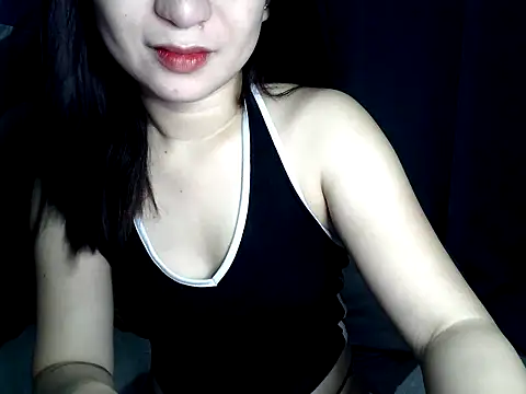 Snapshot of Mia_2022 chatting on 05.19.26 Mia 2022 online show from 05.19.26