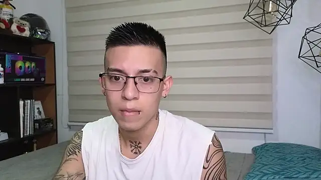 SIXXTOLOVE18 online show from 10.25.25