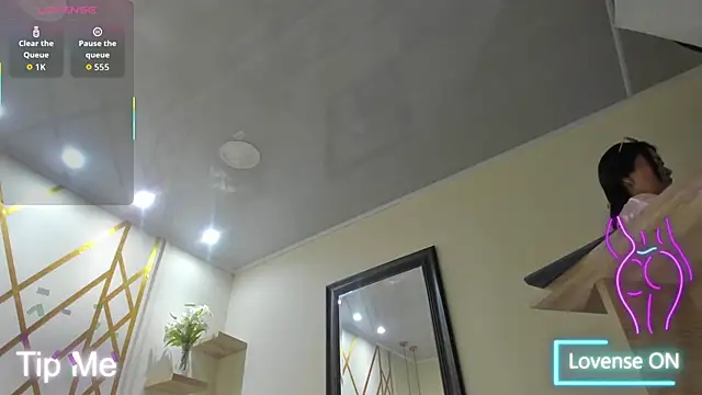 bonie lov online show from 11.11.25