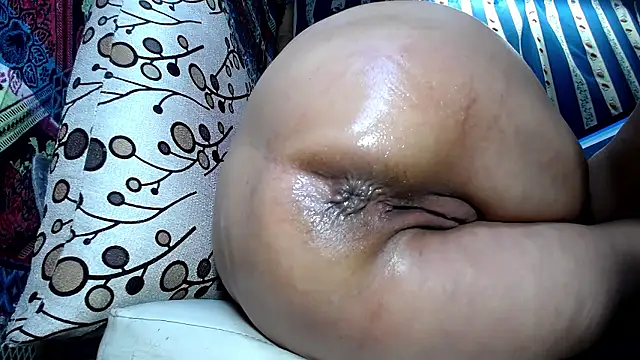 Snapshot of Vanessasweet2304 chatting on 12.16.25 Vanessasweet2304 online show from 12.16.25