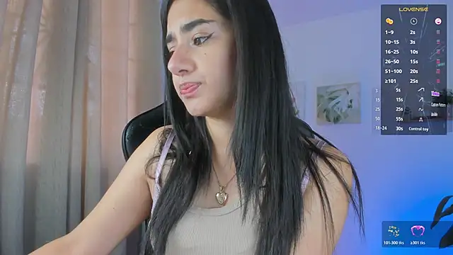 Snapshot of annadu011 chatting on 04.27.26 annadu011 online show from 04.27.26