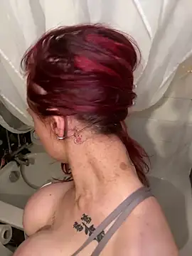 Snapshot of PennyPrincess chatting on 04.11.26 PennyPrincess online show from 04.11.26