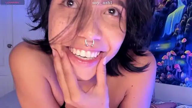 Snapshot of Ashlleycam_ chatting on 12.31.24 Ashlleycam  online show from 12.31.24