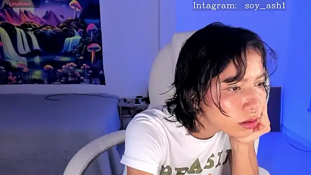 Snapshot of Ashlleycam_ chatting on 02.12.25 Ashlleycam  online show from 02.12.25