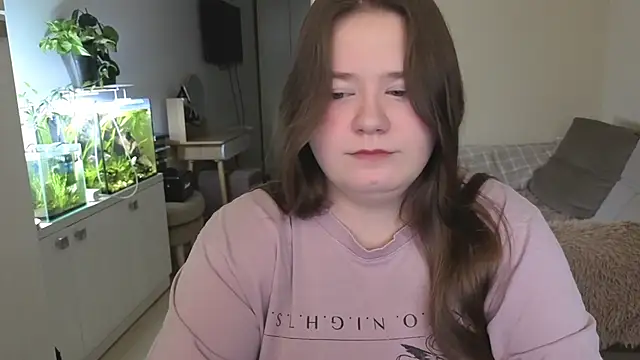 Snapshot of remirann_ chatting on 11.27.25 remirann online show from 11.27.25