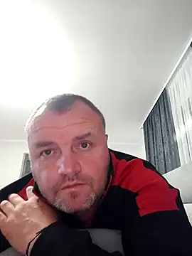 Snapshot of Adry1986 chatting on 09.10.25 Adry1986 online show from 09.10.25