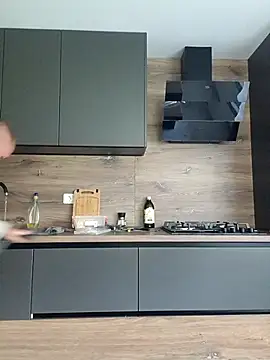 Snapshot of Adry1986 chatting on 09.18.25 Adry1986 online show from 09.18.25