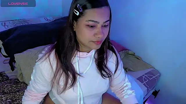 kiarybell   online show from 10.24.25