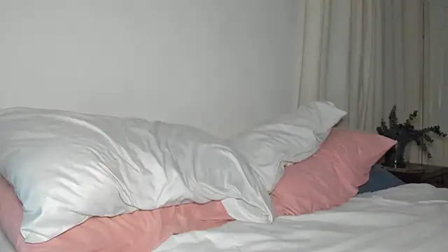 Snapshot of rosaaliiaa1 chatting on 03.05.25 rosaaliiaa1 online show from 03.05.25