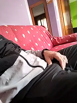 Snapshot of juandi21cm chatting on 02.22.25 juandi21cm online show from 02.22.25