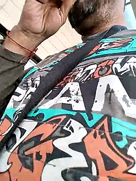 Snapshot of juandi21cm chatting on 02.24.25 juandi21cm online show from 02.24.25