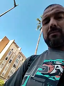 Snapshot of juandi21cm chatting on 02.26.25 juandi21cm online show from 02.26.25