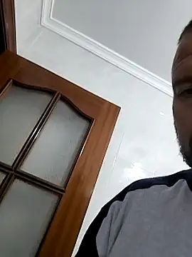 Snapshot of juandi21cm chatting on 02.28.25 juandi21cm online show from 02.28.25