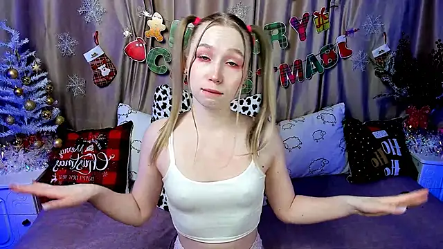 Snapshot of LilyStarlight chatting on 12.27.24 LilyStarlight online show from 12.27.24