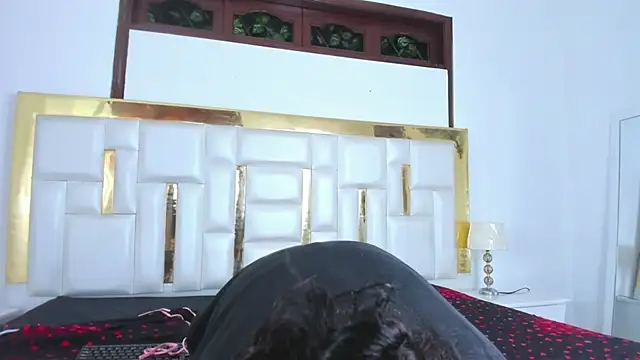 Snapshot of Kylieandjhonny chatting on 02.15.25 Kylieandjhonny online show from 02.15.25