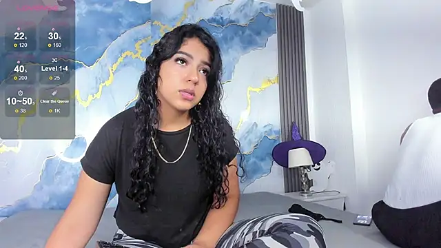 Snapshot of Kylieandjhonny chatting on 10.27.25 Kylieandjhonny online show from 10.27.25