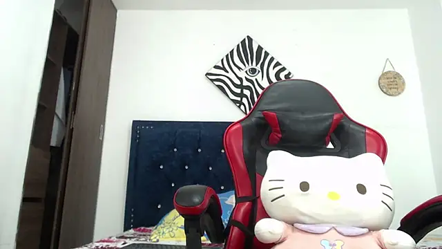 QueenSquirt  online show from 01.31.26