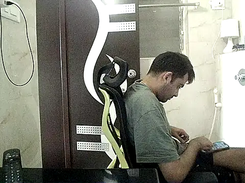 Snapshot of king_kong_india1 chatting on 01.08.26 king kong india1 online show from 01.08.26