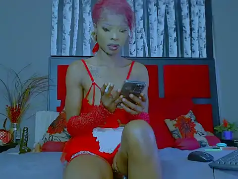 Snapshot of MissParis26 chatting on 10.29.25 MissParis26 online show from 10.29.25