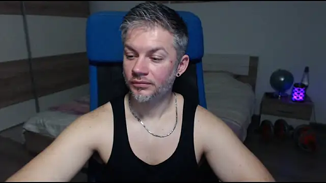 Snapshot of RobbyShawz chatting on 03.13.25 RobbyShawz online show from 03.13.25