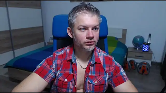 Snapshot of RobbyShawz chatting on 10.08.25 RobbyShawz online show from 10.08.25