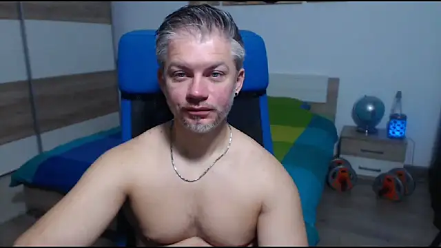 Snapshot of RobbyShawz chatting on 10.25.25 RobbyShawz online show from 10.25.25