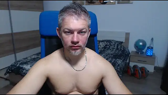 Snapshot of RobbyShawz chatting on 11.07.25 RobbyShawz online show from 11.07.25