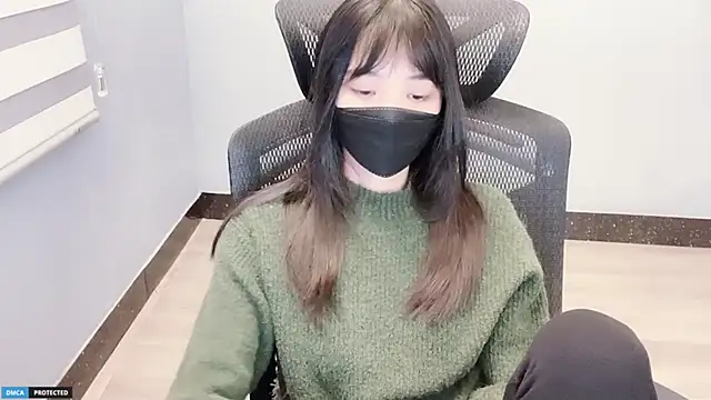 Ayase momo online show from 12.29.24