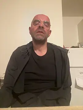 slim1976006 online show from 05.01.26