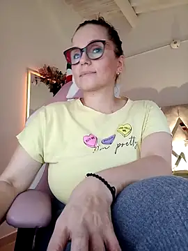 MariaPau 83 online show from 12.25.24